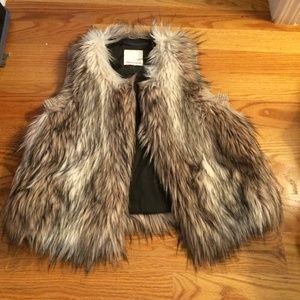 Taupe faux fur vest